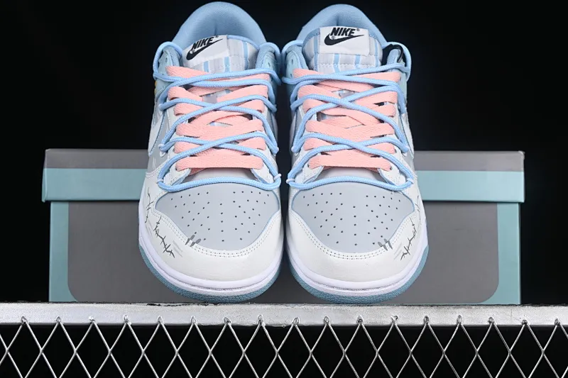All Categories Nk SB Dunk Series Nk SB Dunk Low Low-top sneakers Nk Dunk Low CNY Made in Cass Hand-painted rabbit Gray blue and white SB strap deconstructed low-top casual sneakers FB1871-011